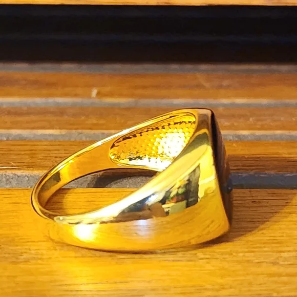 Vintage Black Onyx golden stainless steel Mens Ring 9 - Picture 3 of 3